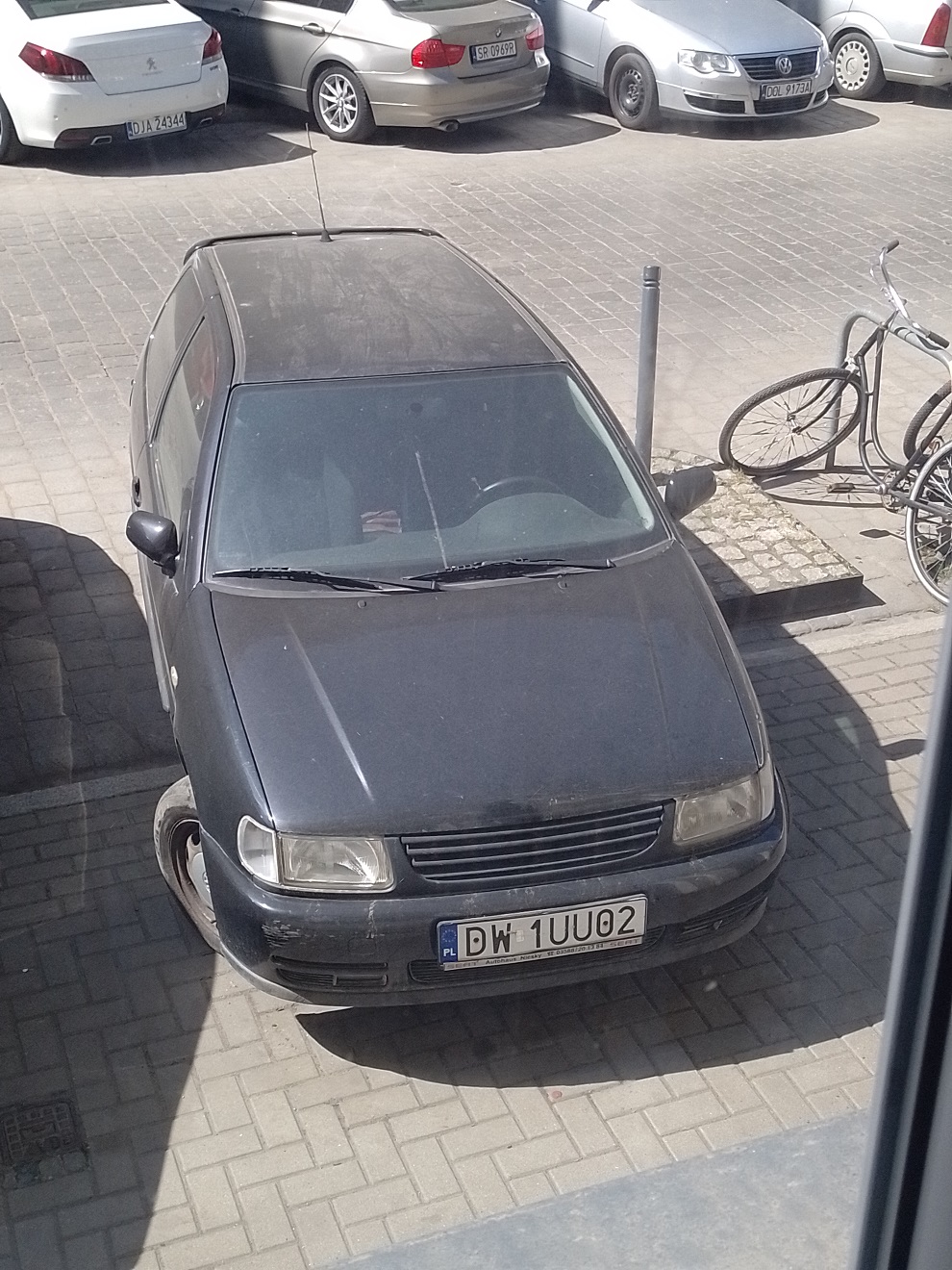 Numer rejestracyjny DW 1UU02 posiada VOLKSWAGEN Polo III 1.4 MR`99 E2 GP Basis Aut. - DW1UU02