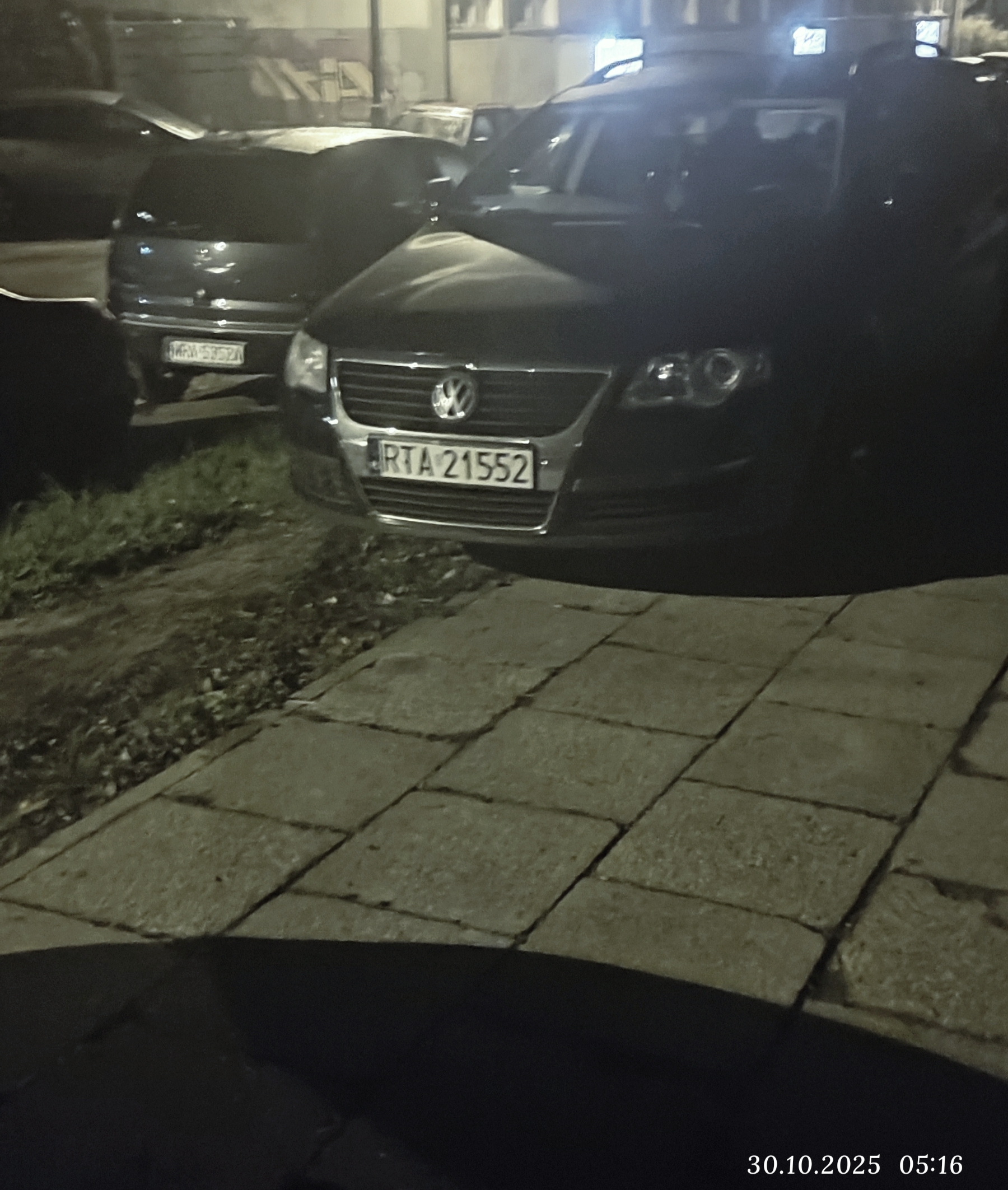 Numer rejestracyjny RTA 21552 posiada VOLKSWAGEN Passat B6 Highline - RTA21552