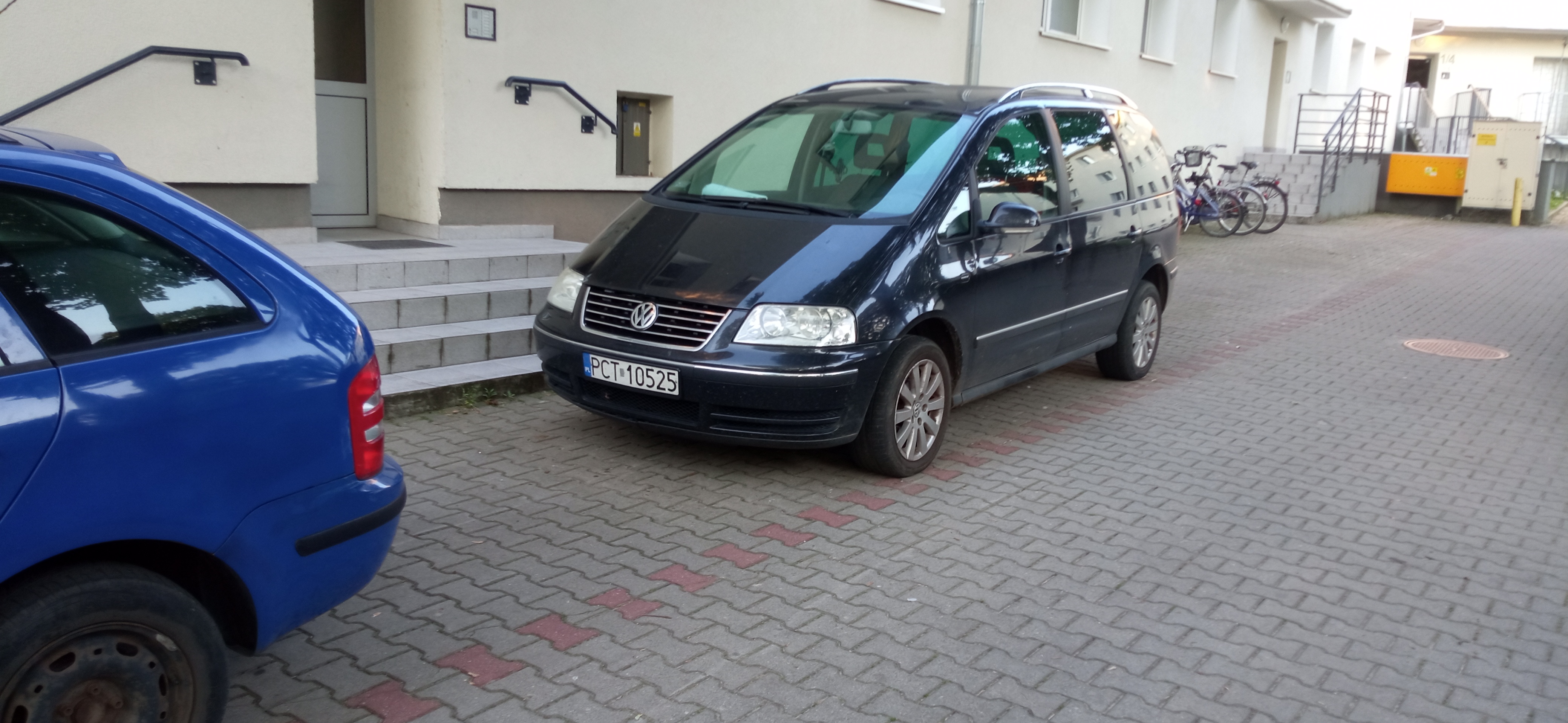 Mistrz parkowania w pojeździe o numerach PCT10525