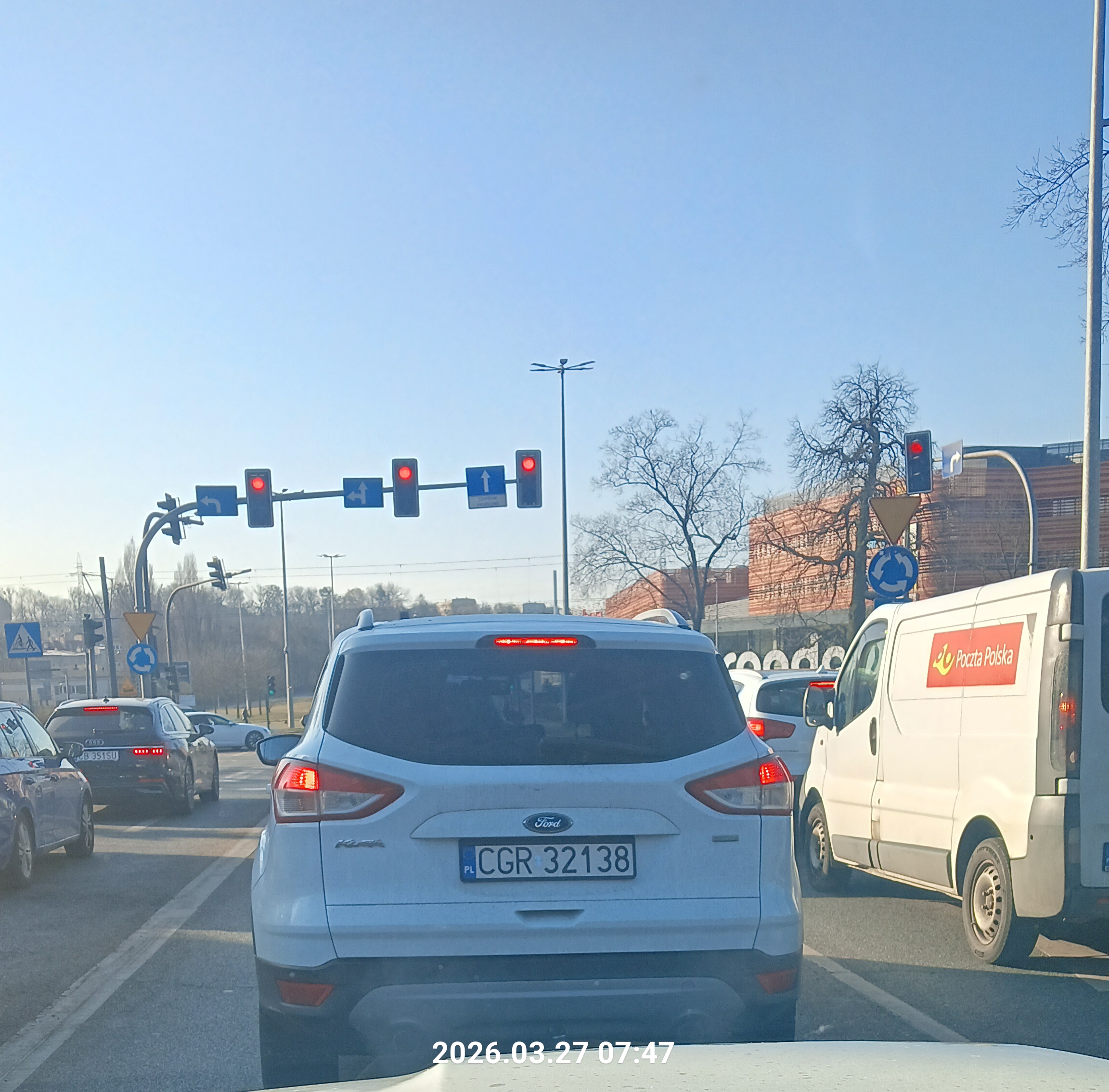 Pirat drogowy w pojeździe o numerach rejestracyjnych CGR32138