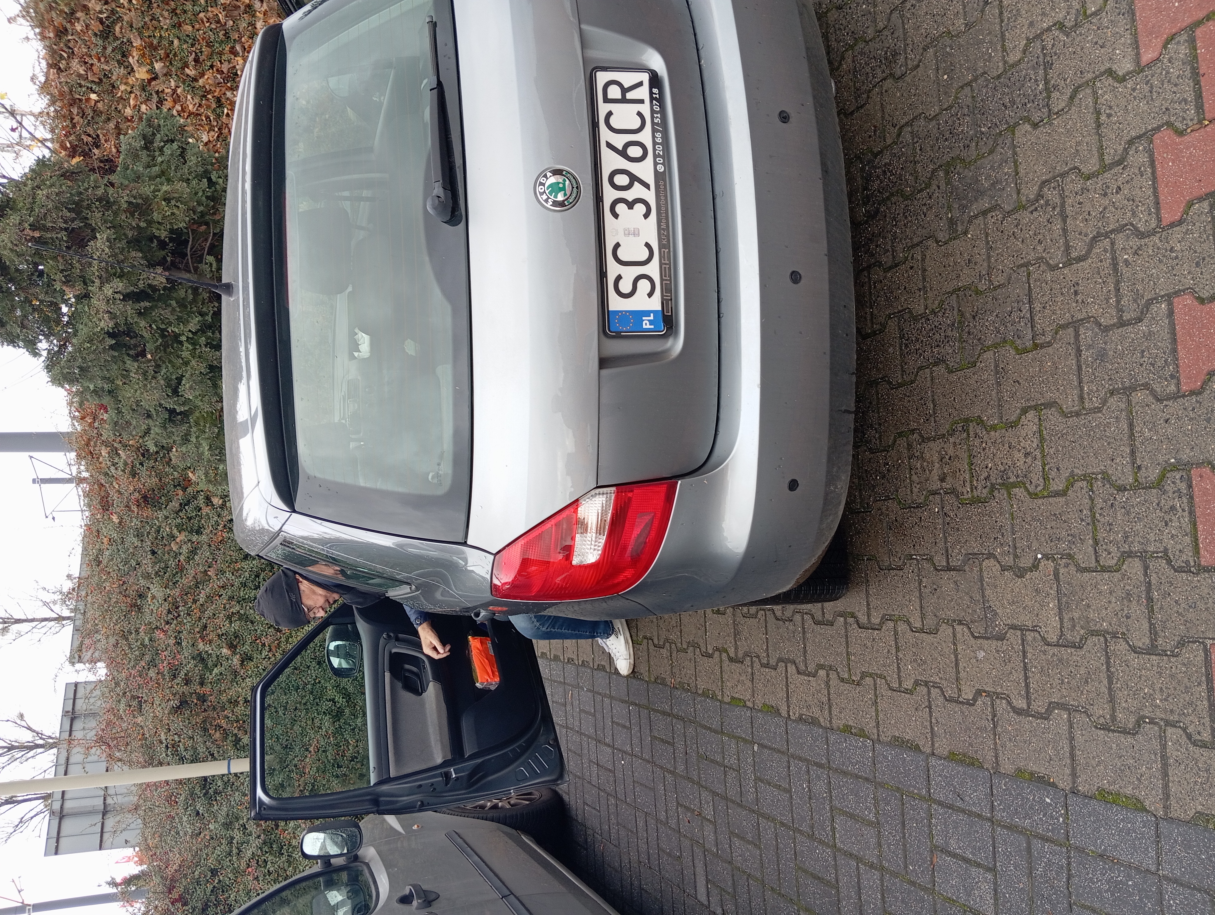 Pirat drogowy w pojeździe o numerach rejestracyjnych SC396CR