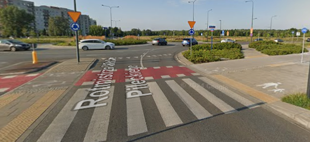 > Znak drogowy A-7 „ustąp pierwszeństwa” to znak ostrzegawczy w kształcie odwróconego trójkąta ...