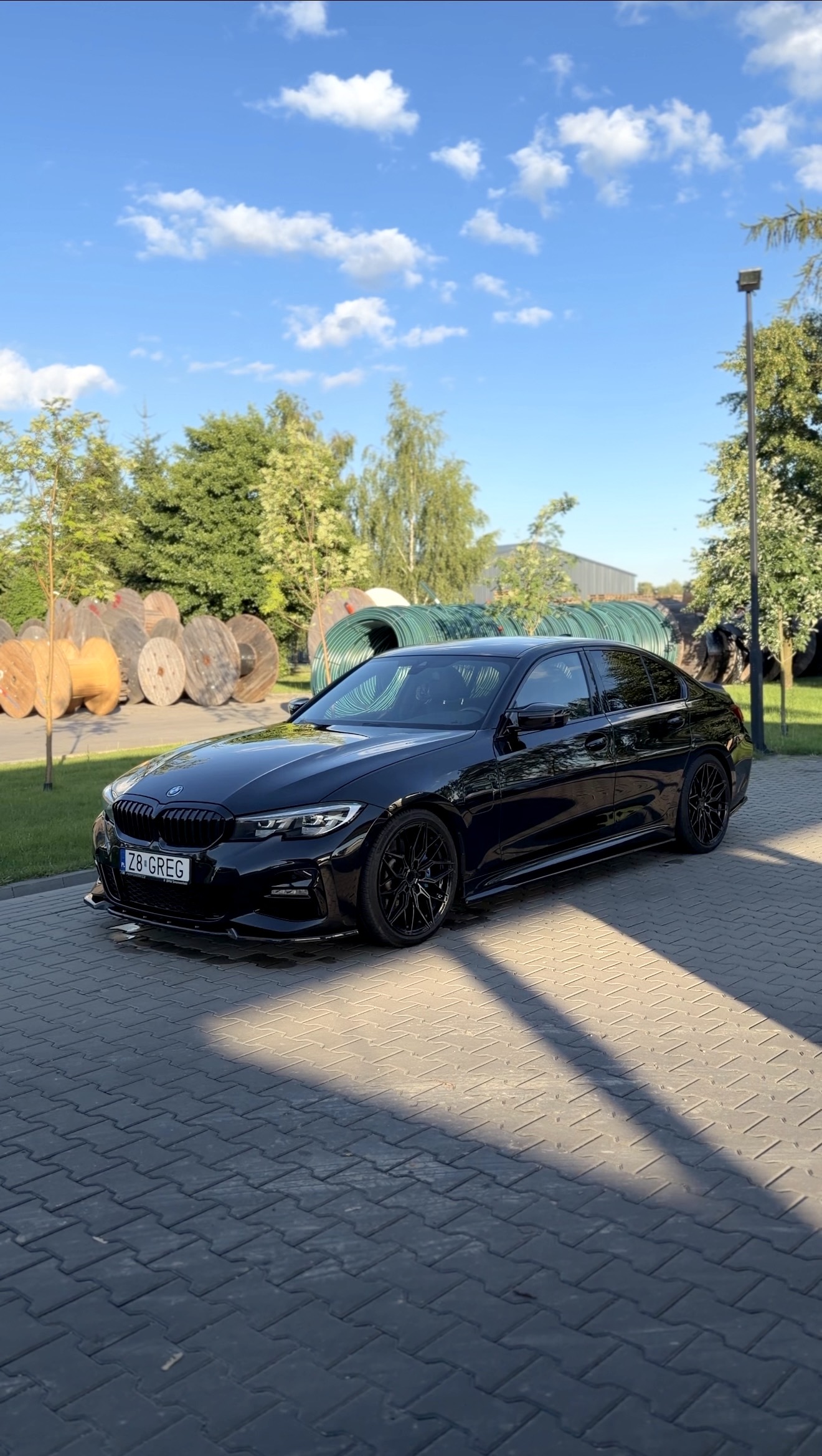 BMW G20 330e 292km