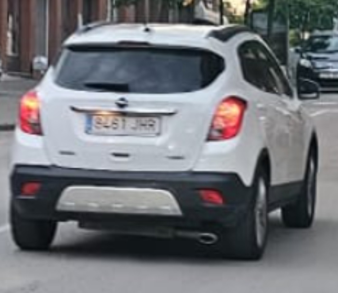 Pirat drogowy w pojeździe o numerach rejestracyjnych 8461JHR