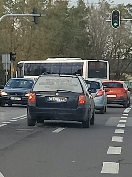 Oo znany pirat dziś znów odpierdzielał w Łęczycy na tej ślizgawce na rondzie zarzucał to pruchno ...