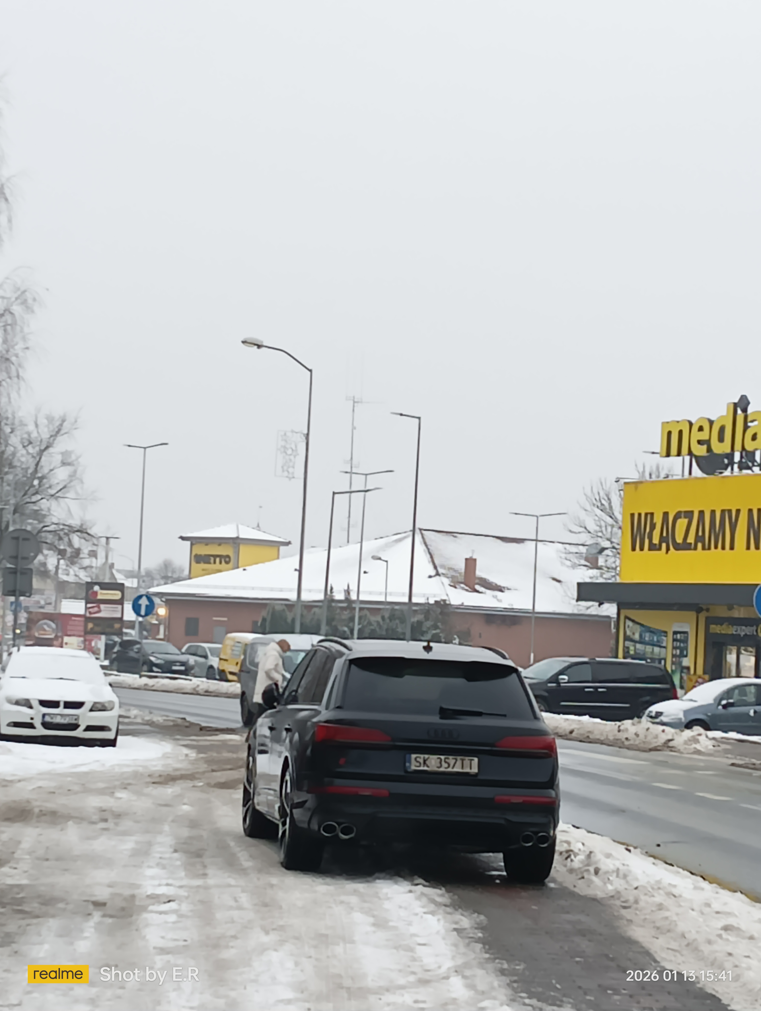 Mistrz parkowania w pojeździe o numerach SK357TT