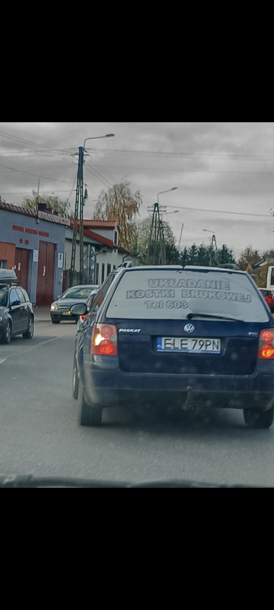 Pirat drogowy w pojeździe o numerach rejestracyjnych ELE79PN