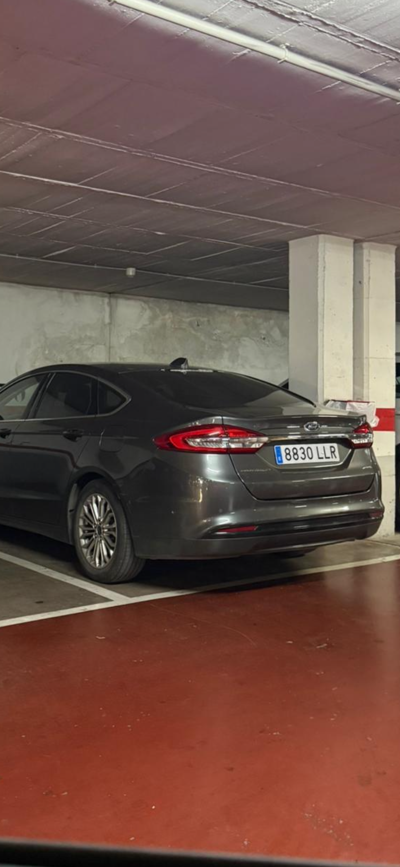 Mistrz parkowania w pojeździe o numerach 8830LLR