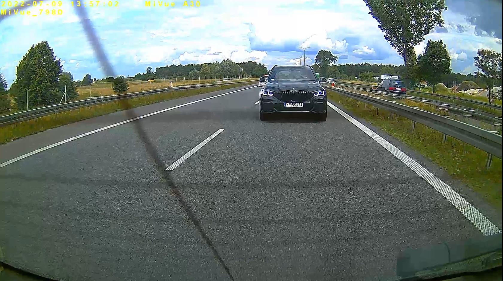 Pirat drogowy w pojeździe o numerach rejestracyjnych WE5S421