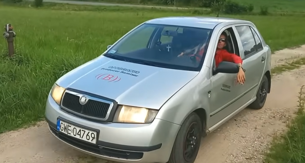 niezly producer skodo z fajo na warze popierdziela