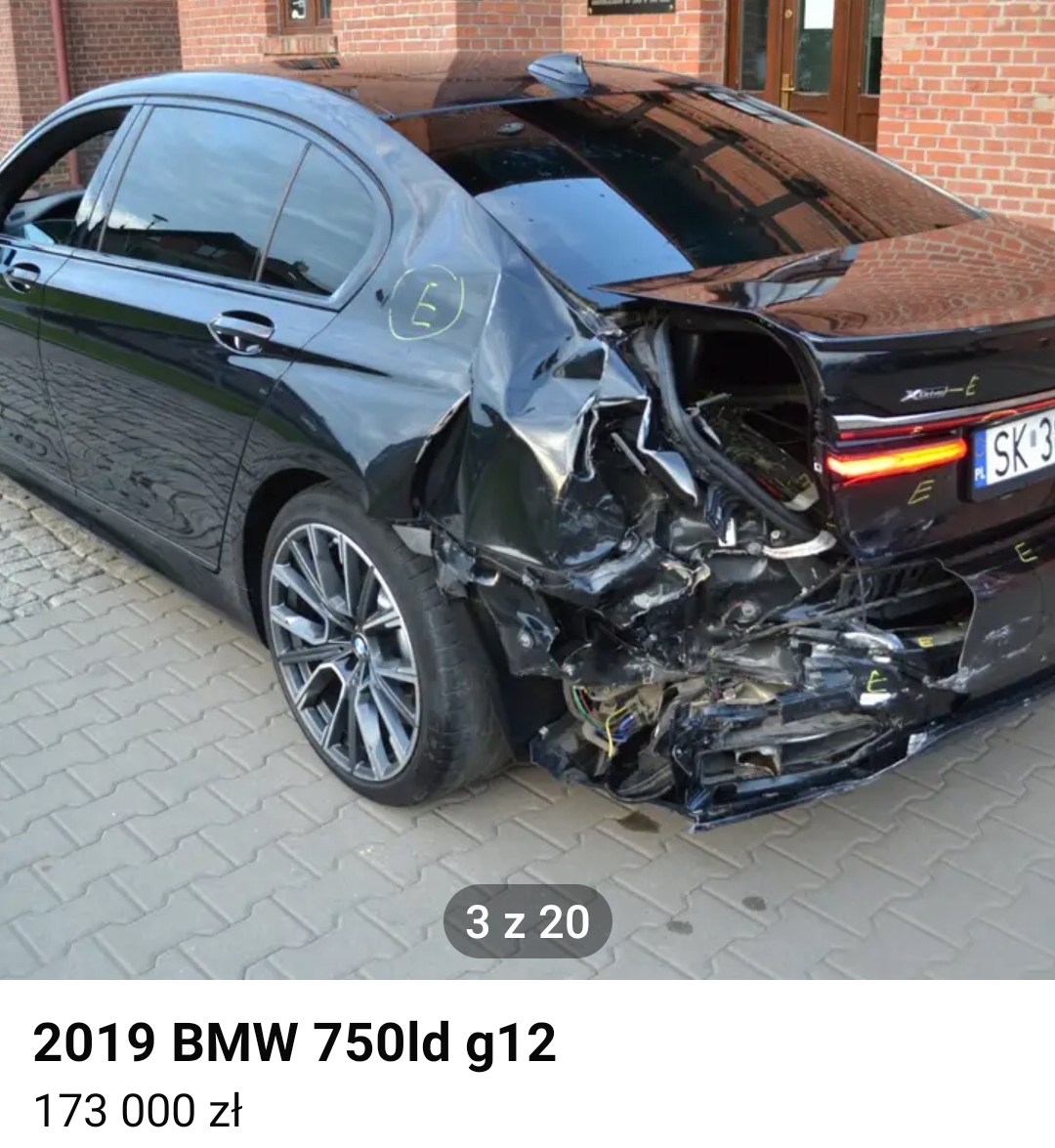 Uszkodzony lewy tył