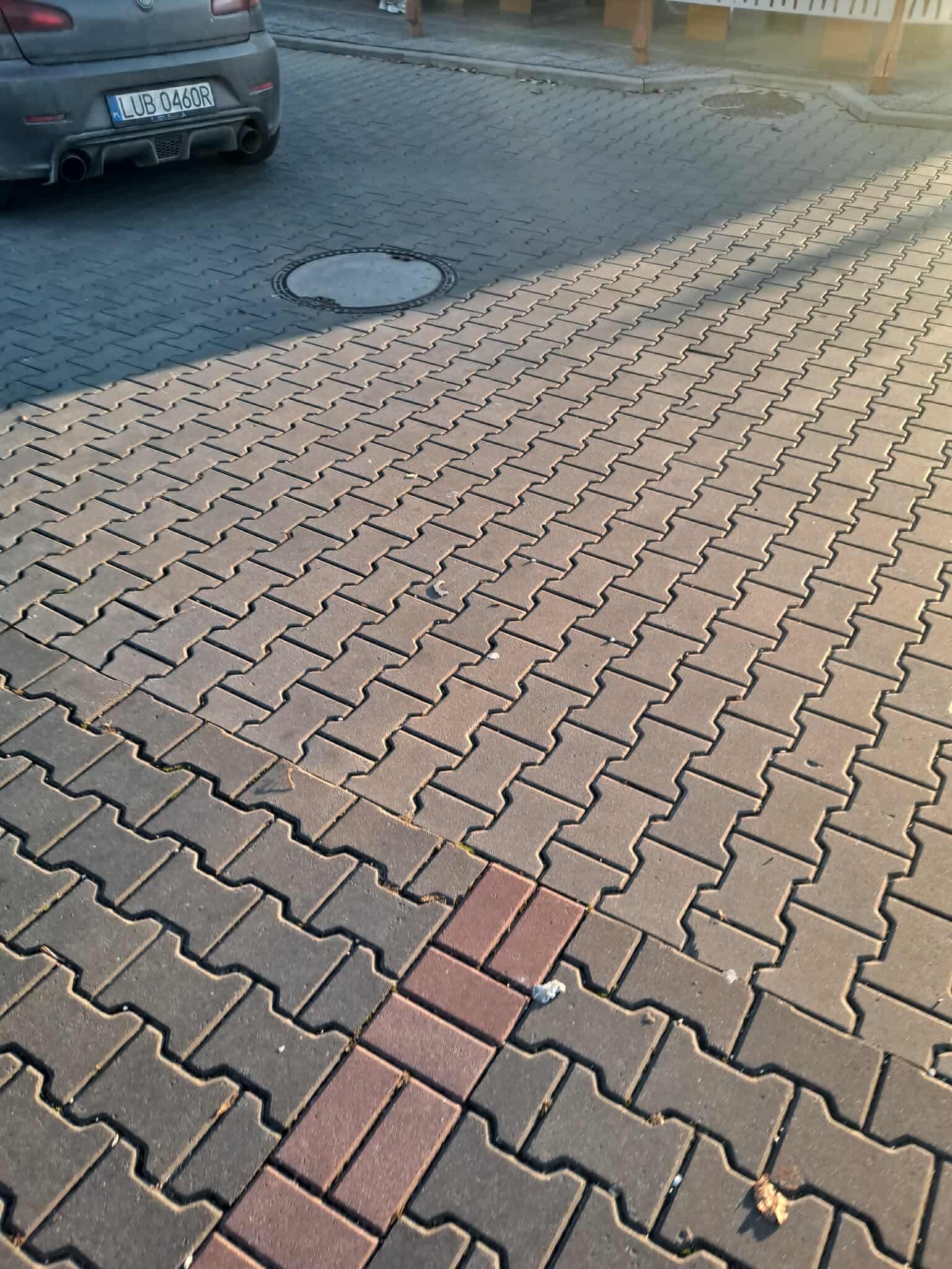 Pirat drogowy w pojeździe o numerach rejestracyjnych LUB0460R Pirat drogowy w pojeździe o numerach rejestracyjnych LUB0460R