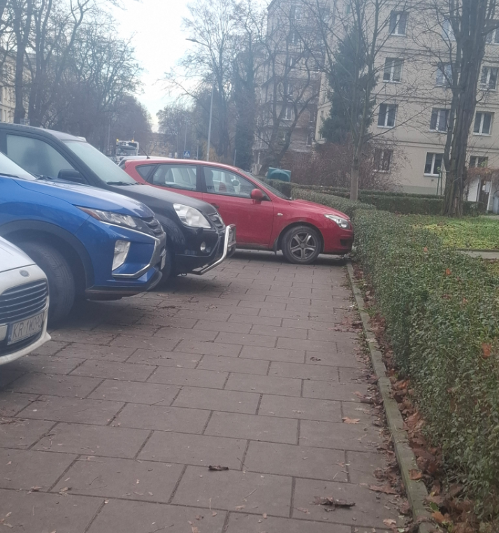 Numer rejestracyjny KR 169LV posiada HYUNDAI i30 1.4 MR`07 E4 Comfort - KR169LV