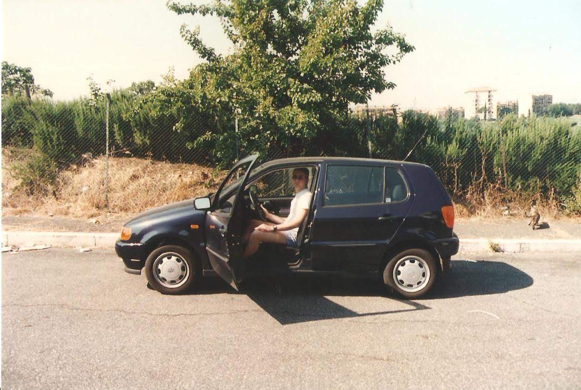 Numer rejestracyjny AG756JF posiada VOLKSWAGEN Polo 3a serie