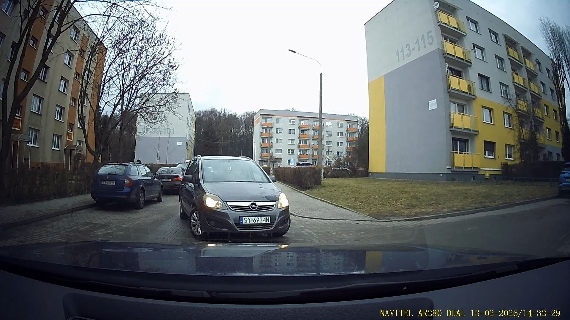 Pirat drogowy w pojeździe o numerach rejestracyjnych SY6934N