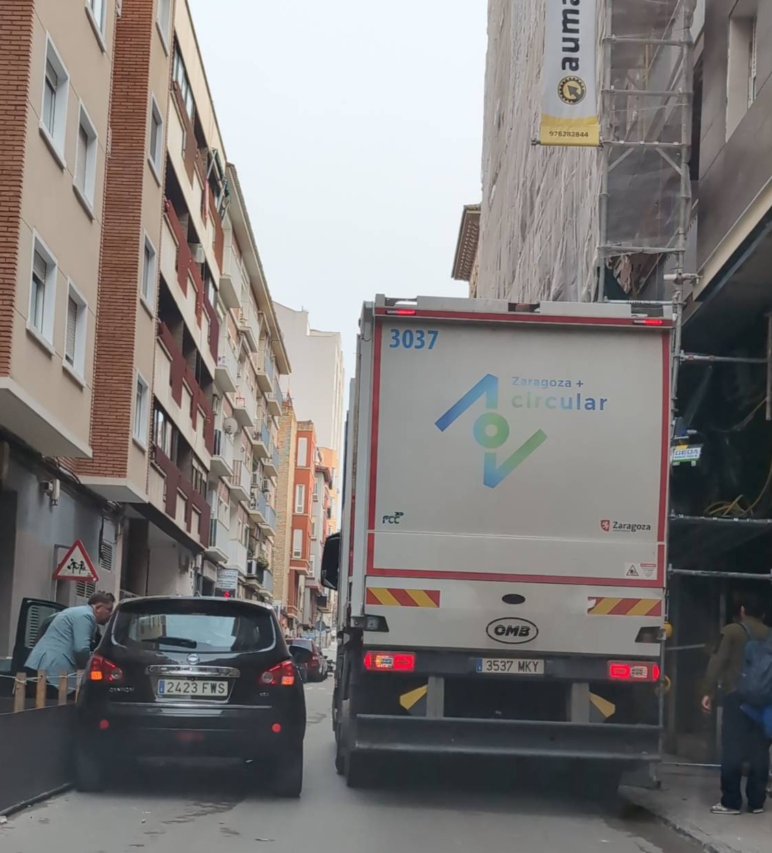 Numer rejestracyjny 2423FWS posiada NISSAN QASHQAI