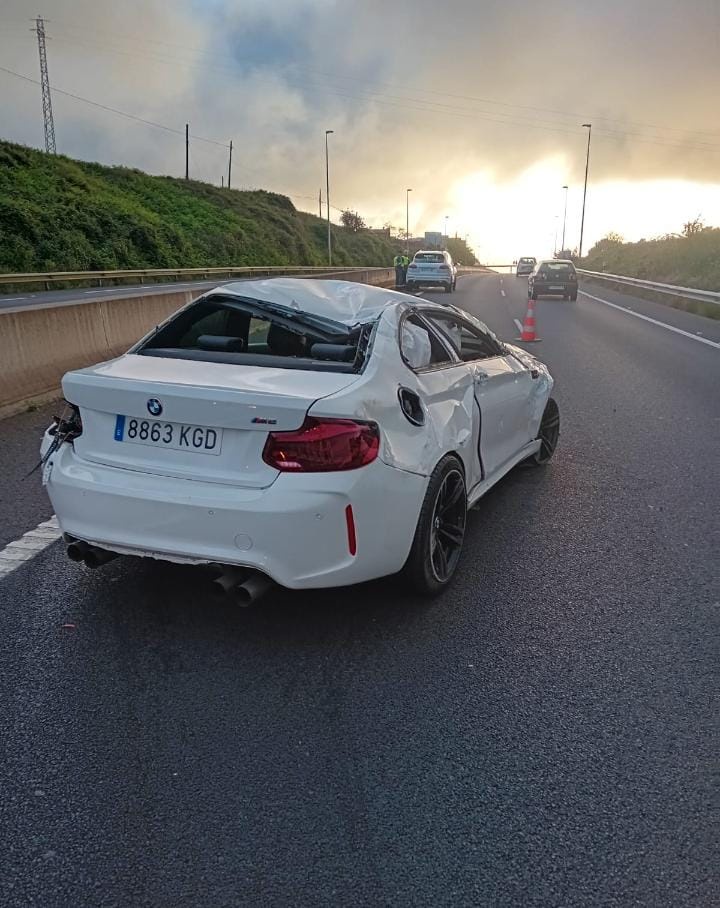 Numer rejestracyjny 8863KGD posiada BMW SERIE 2