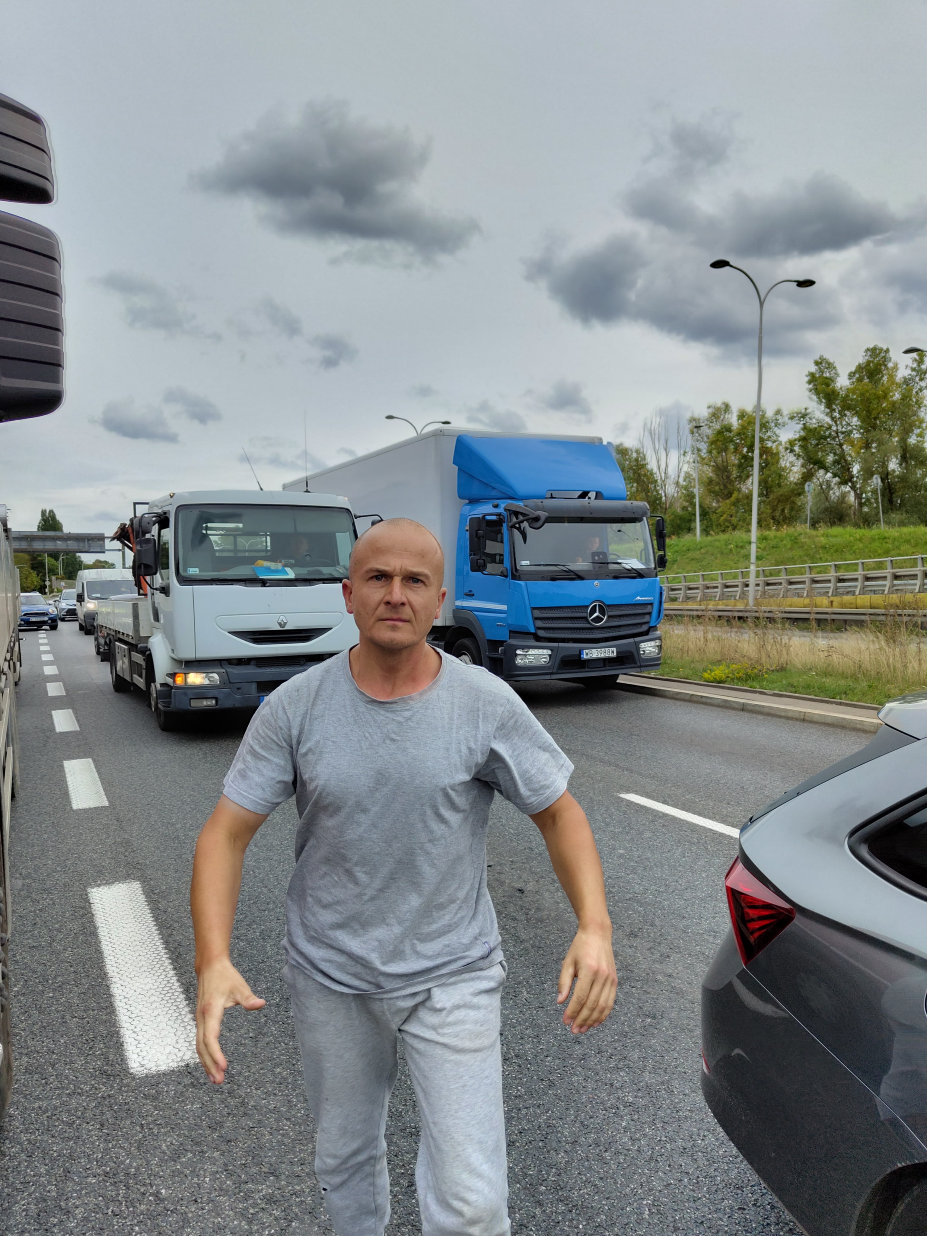 Pirat drogowy w pojeździe o numerach rejestracyjnych WGM49789