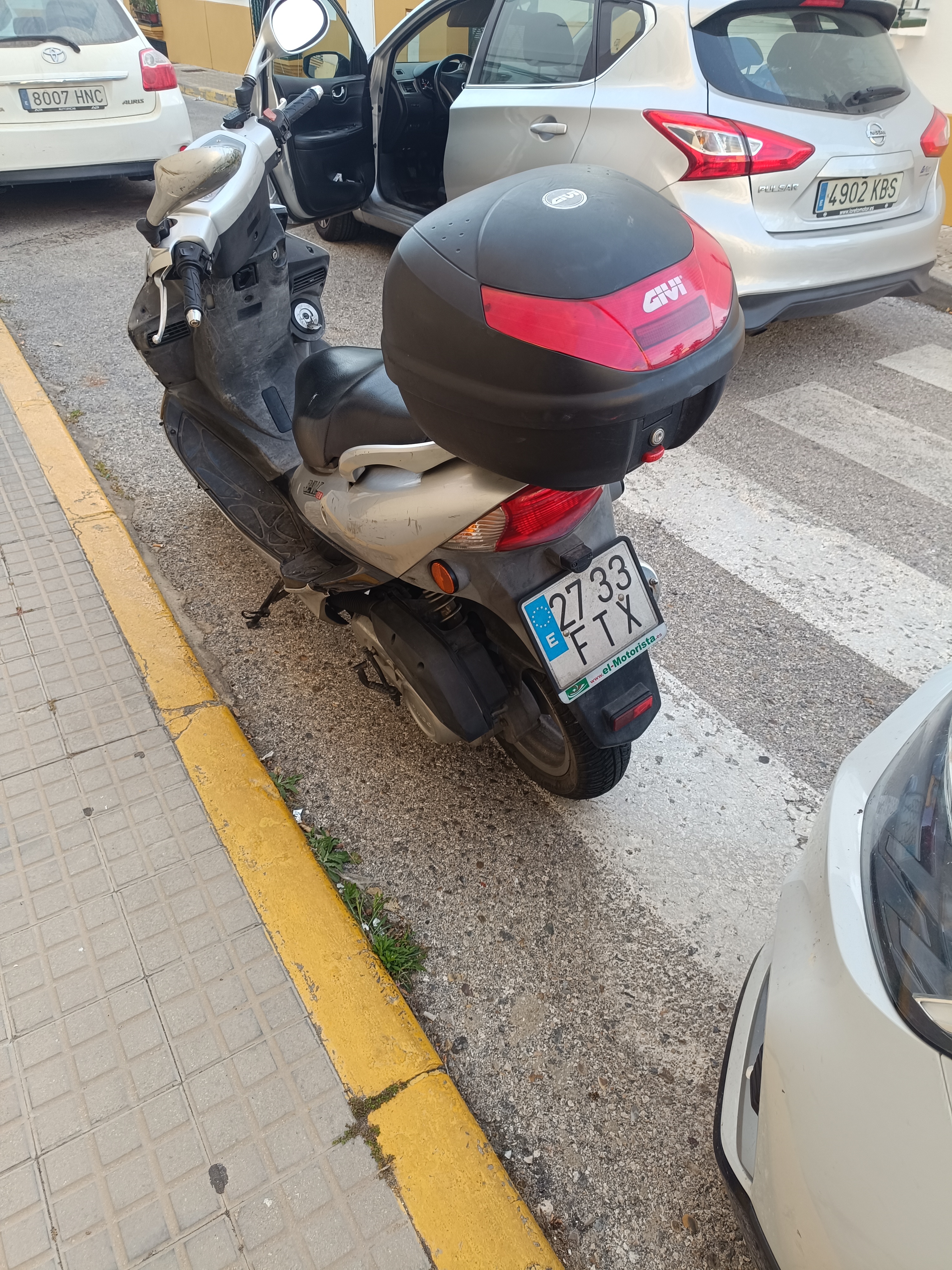 Mistrz parkowania w pojeździe o numerach 2733FTX
