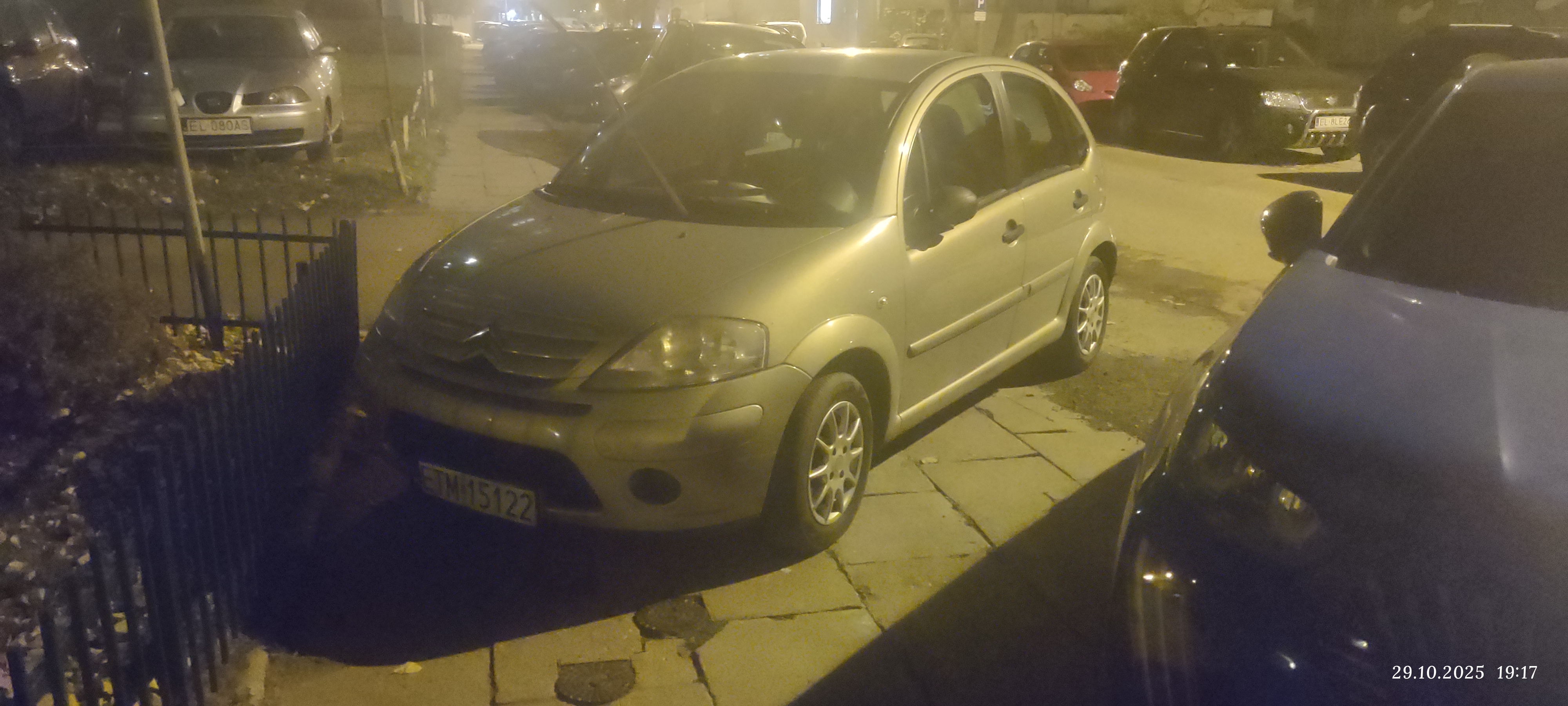 Mistrz parkowania w pojeździe o numerach ETM15122