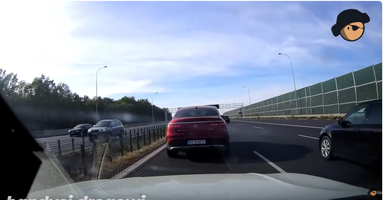 Numer rejestracyjny WZ 848FF posiada MERCEDES-BENZ GLE 4Matic - WZ848FF
