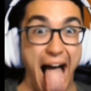 Numer rejestracyjny 4724JFM posiada VOLKSWAGEN POLO