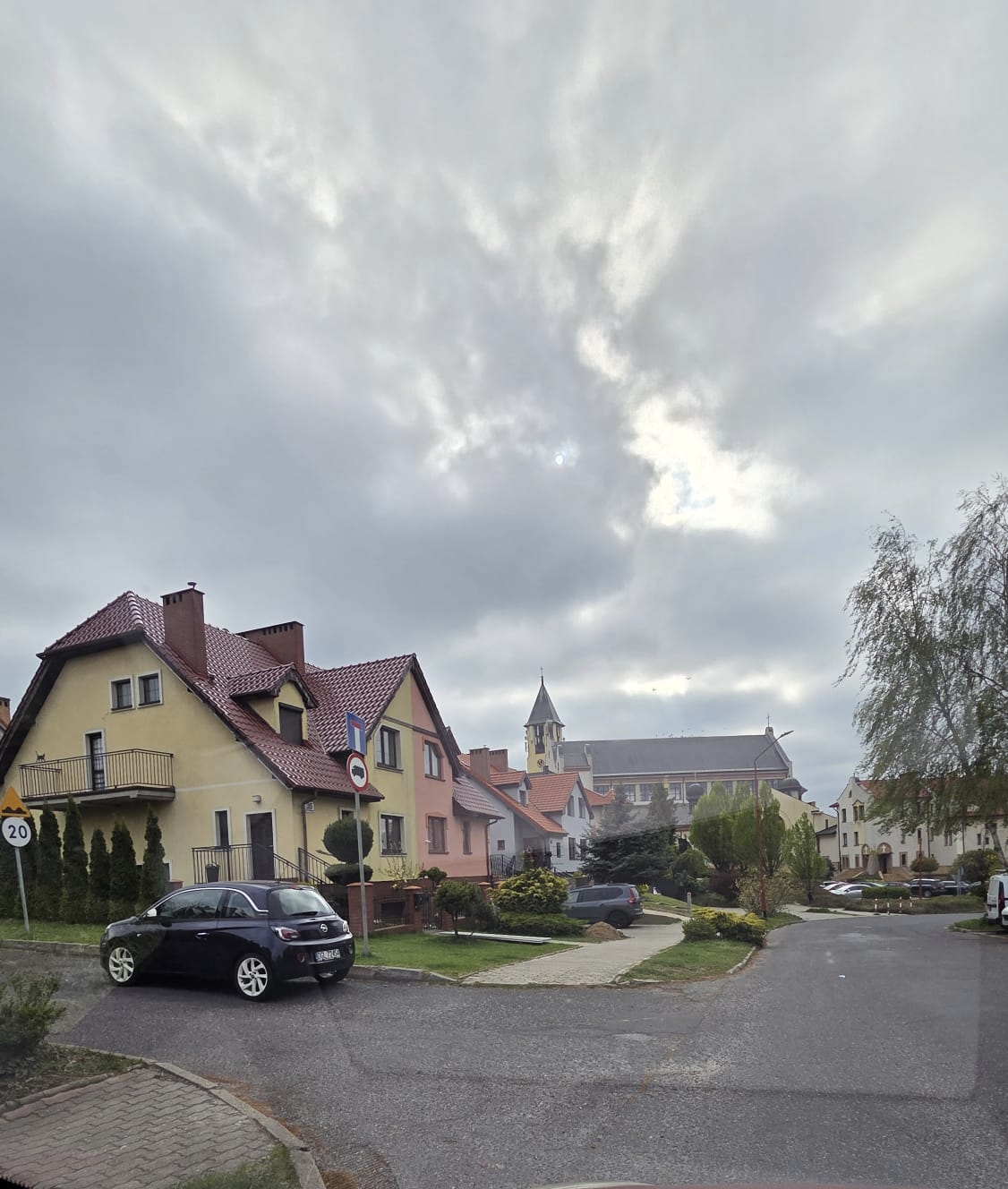 Mistrz parkowania w pojeździe o numerach DGL72454