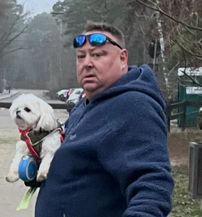 Kierowca tego samochodu to niezrównoważony sadysta