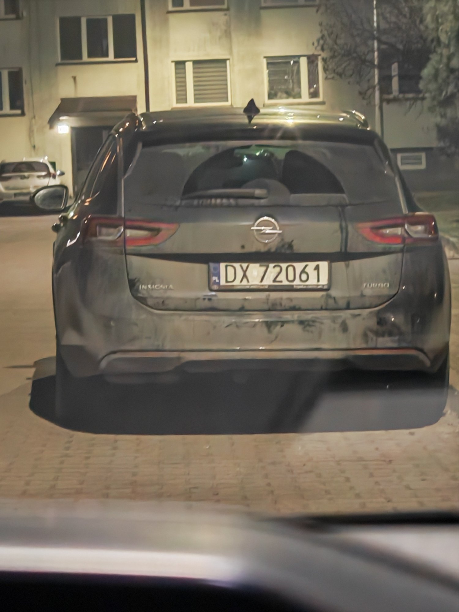 Numer rejestracyjny DX 72061 posiada OPEL INSIGNIA SPORTS TOURER - DX72061