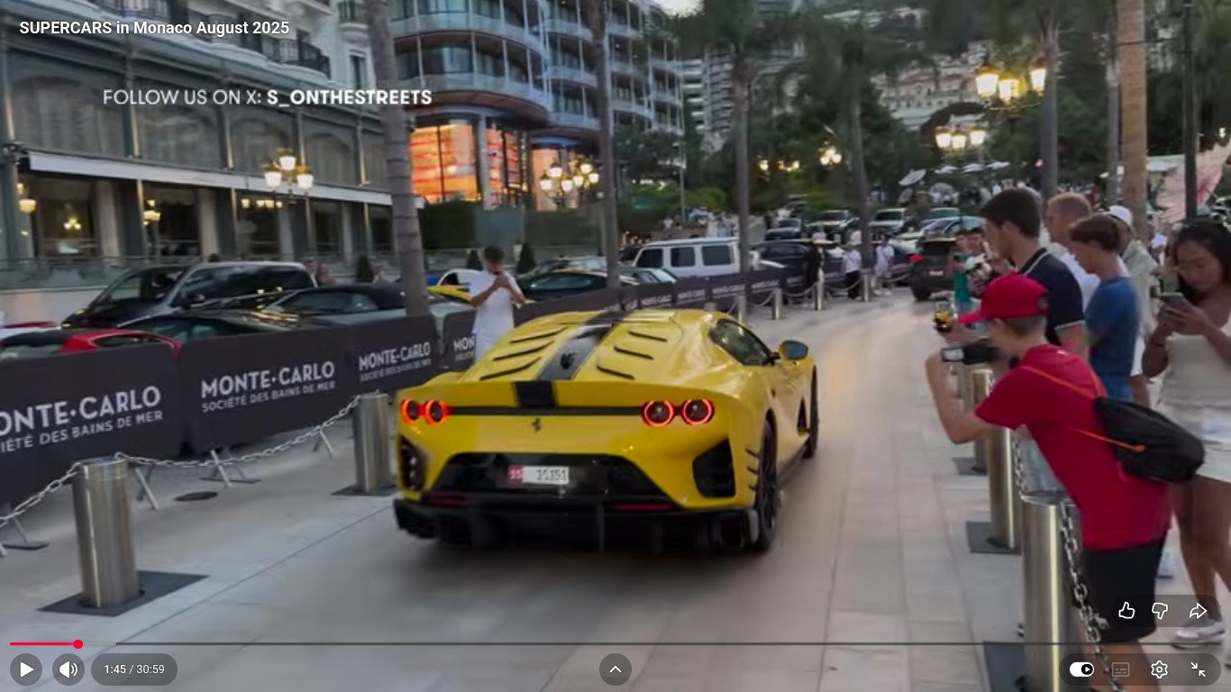 Numer rejestracyjny 12151 posiada Ferrari 