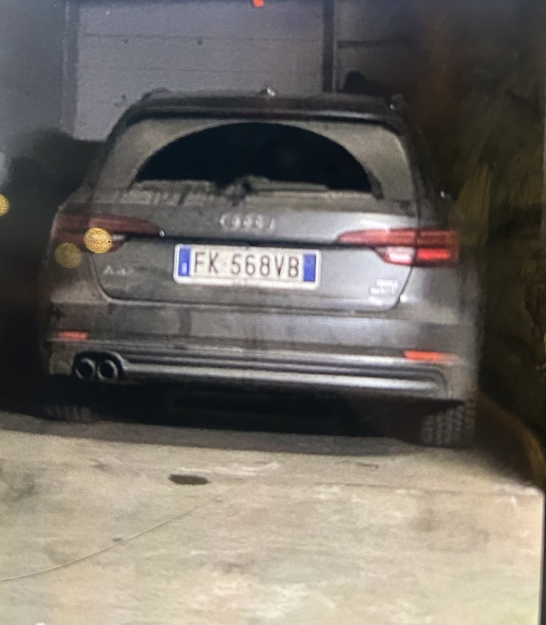 Numer rejestracyjny FK568VB posiada AUDI A4 5a serie