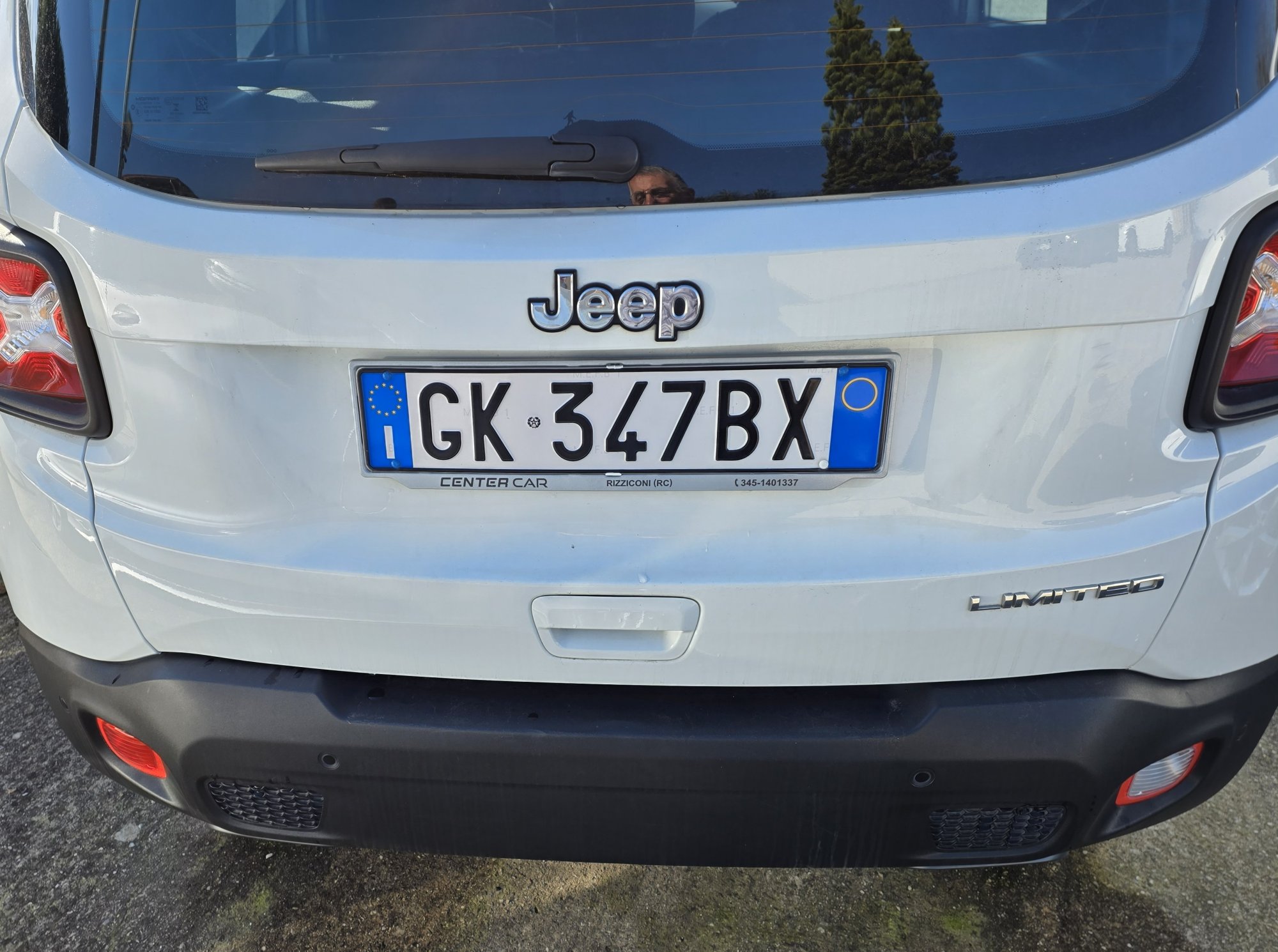 Numer rejestracyjny GK347BX posiada JEEP Renegade