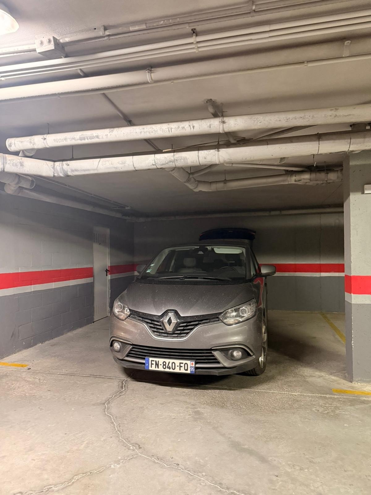 Numer rejestracyjny FN840FQ posiada RENAULT SCENIC IV