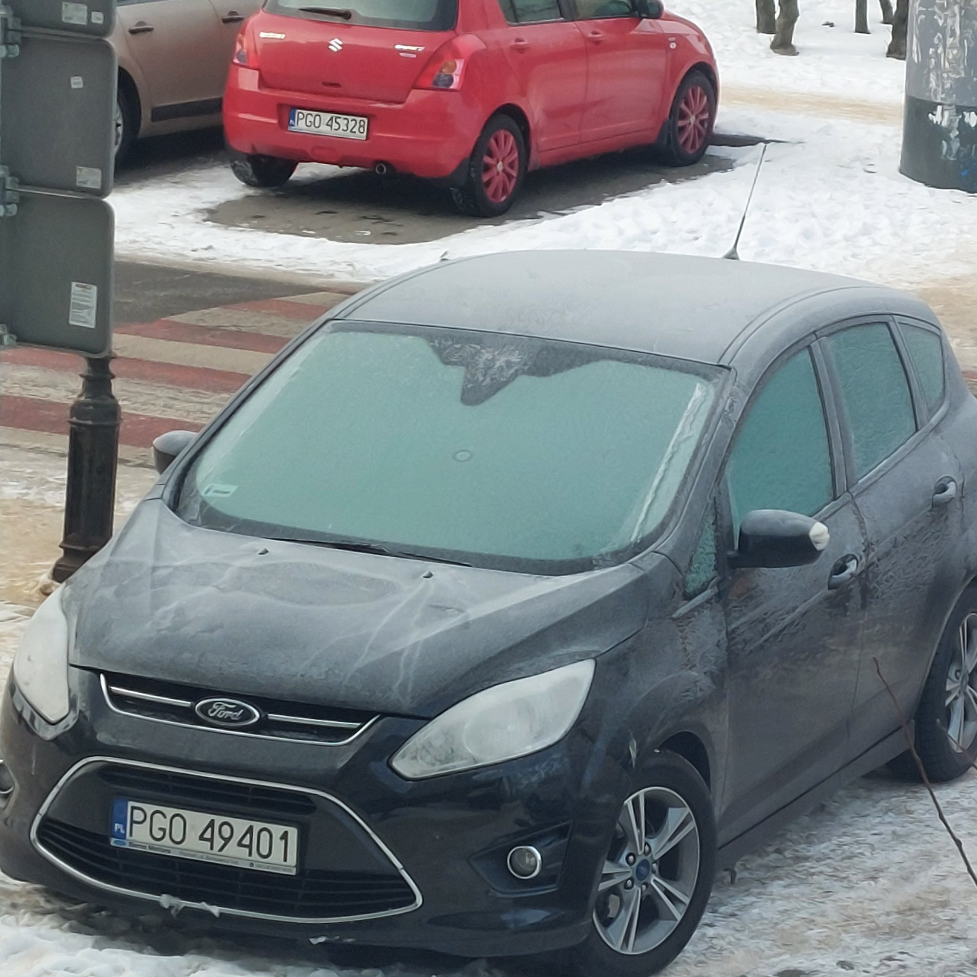 Numer rejestracyjny PGO 49401 posiada FORD C-MAX - PGO49401