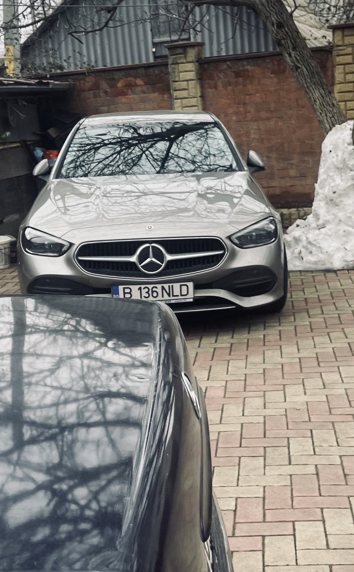 Numer rejestracyjny B136NLD posiada Mercedes 