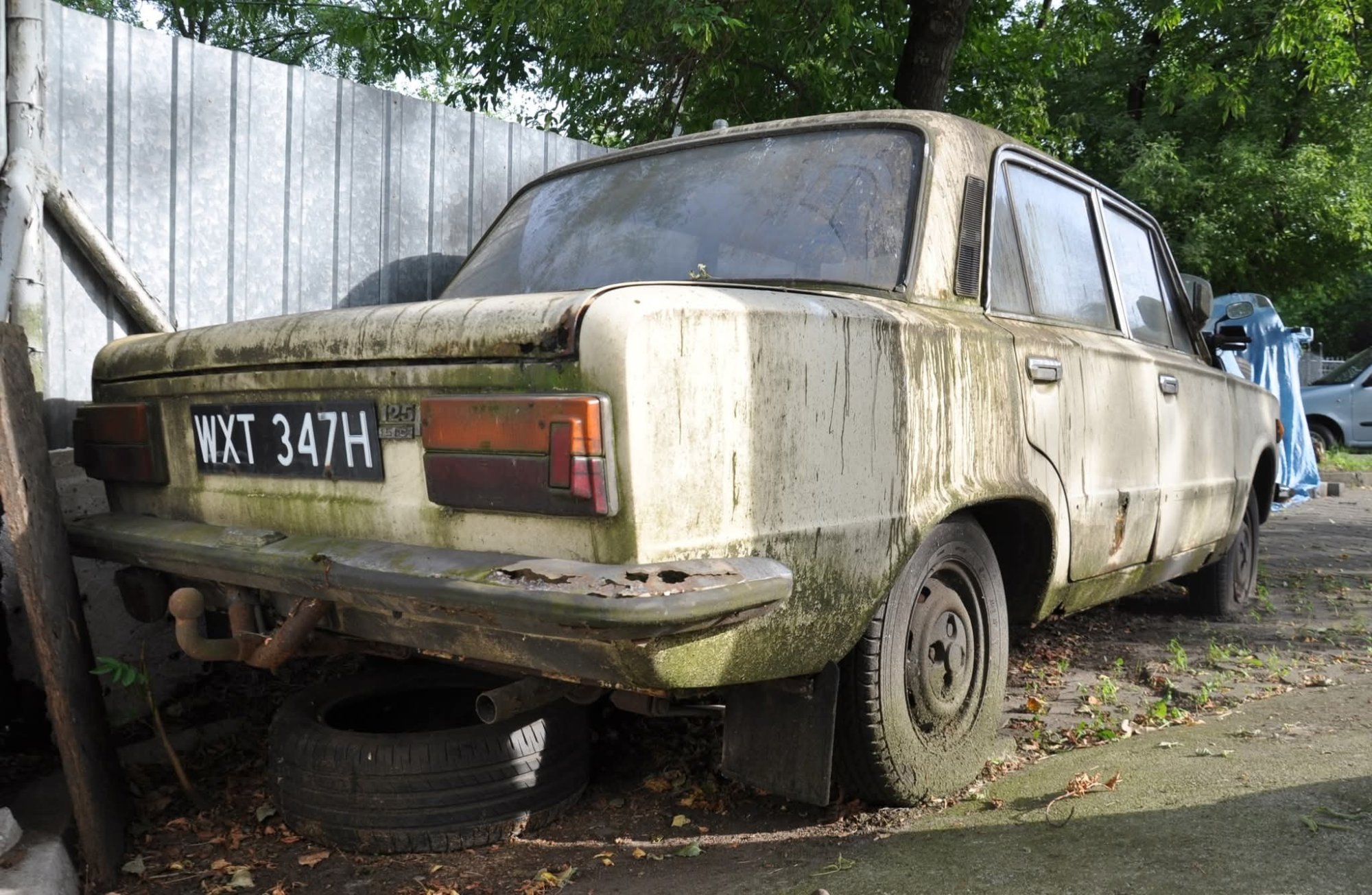 Numer rejestracyjny WXT347H posiada Lada 2101