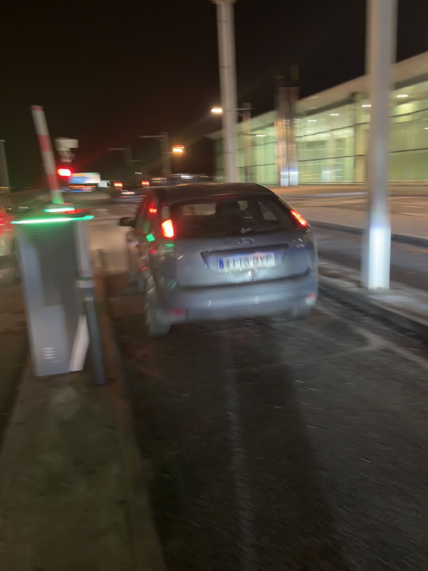 Numer rejestracyjny HH465TBF posiada Ford Fiesta