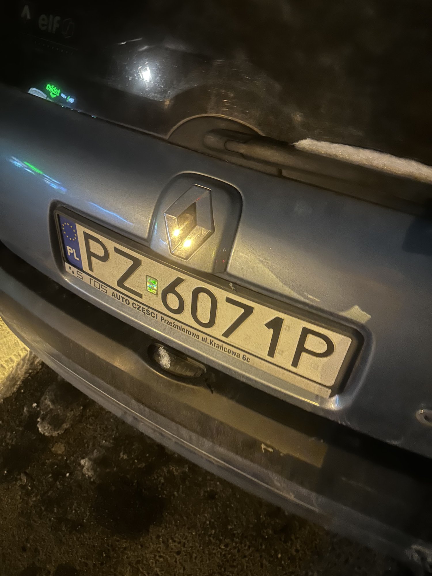 Numer rejestracyjny PZ 6071P posiada RENAULT CLIO - PZ6071P