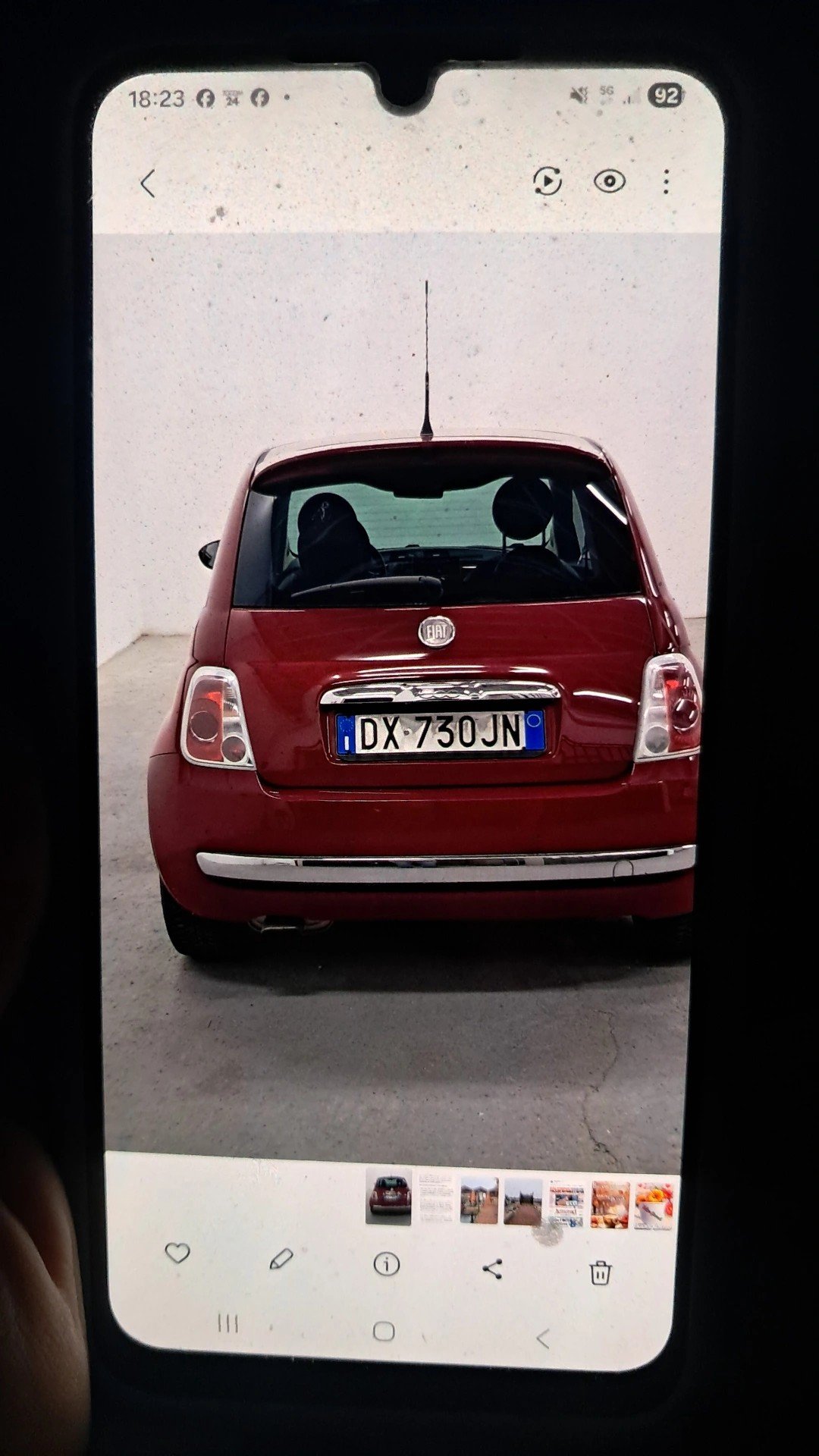 Numer rejestracyjny DX730JN posiada FIAT 500
