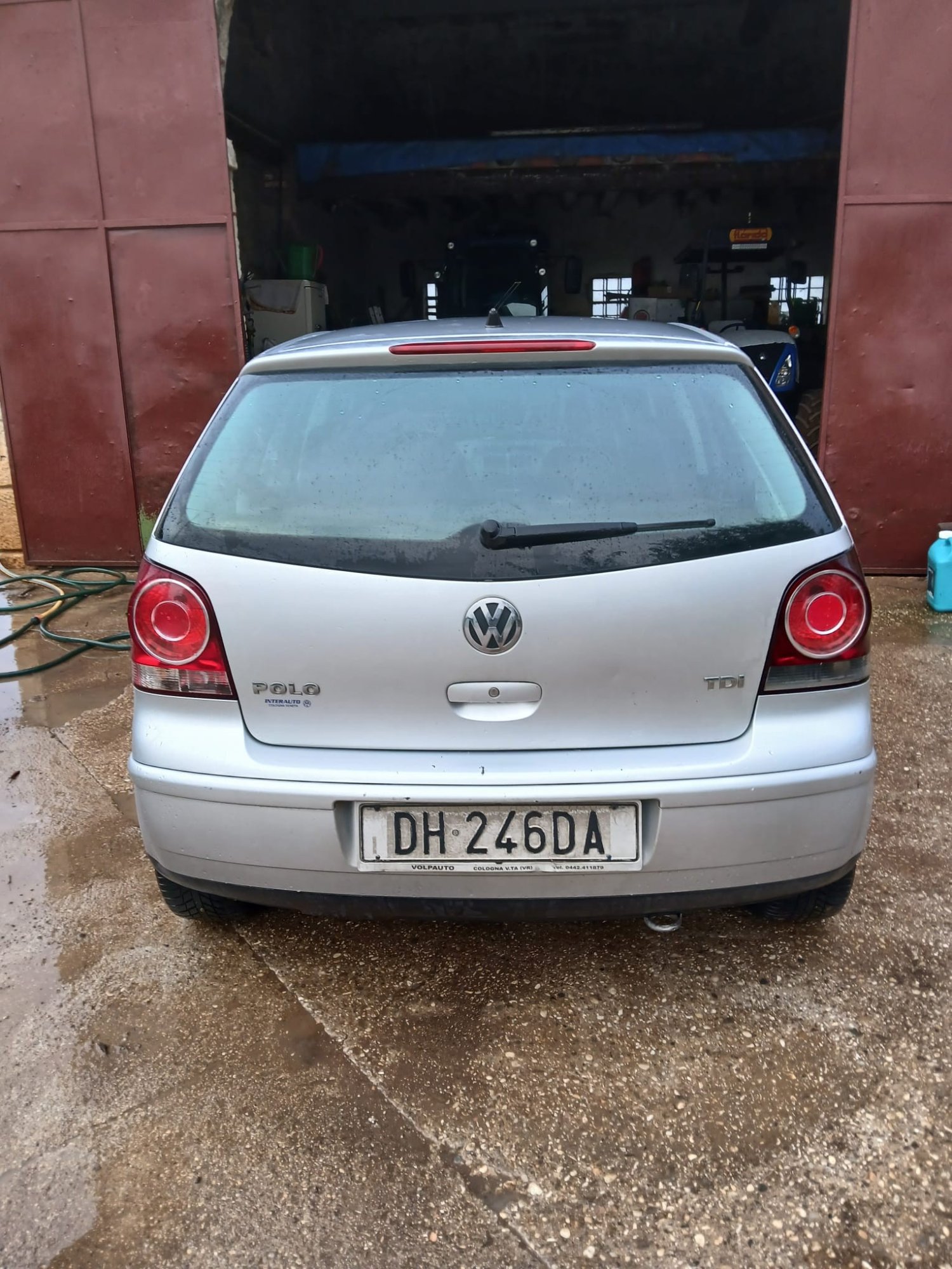 Numer rejestracyjny DH246DA posiada VOLKSWAGEN Polo 4a serie Numer rejestracyjny DH246DA posiada VOLKSWAGEN Polo 4a serie