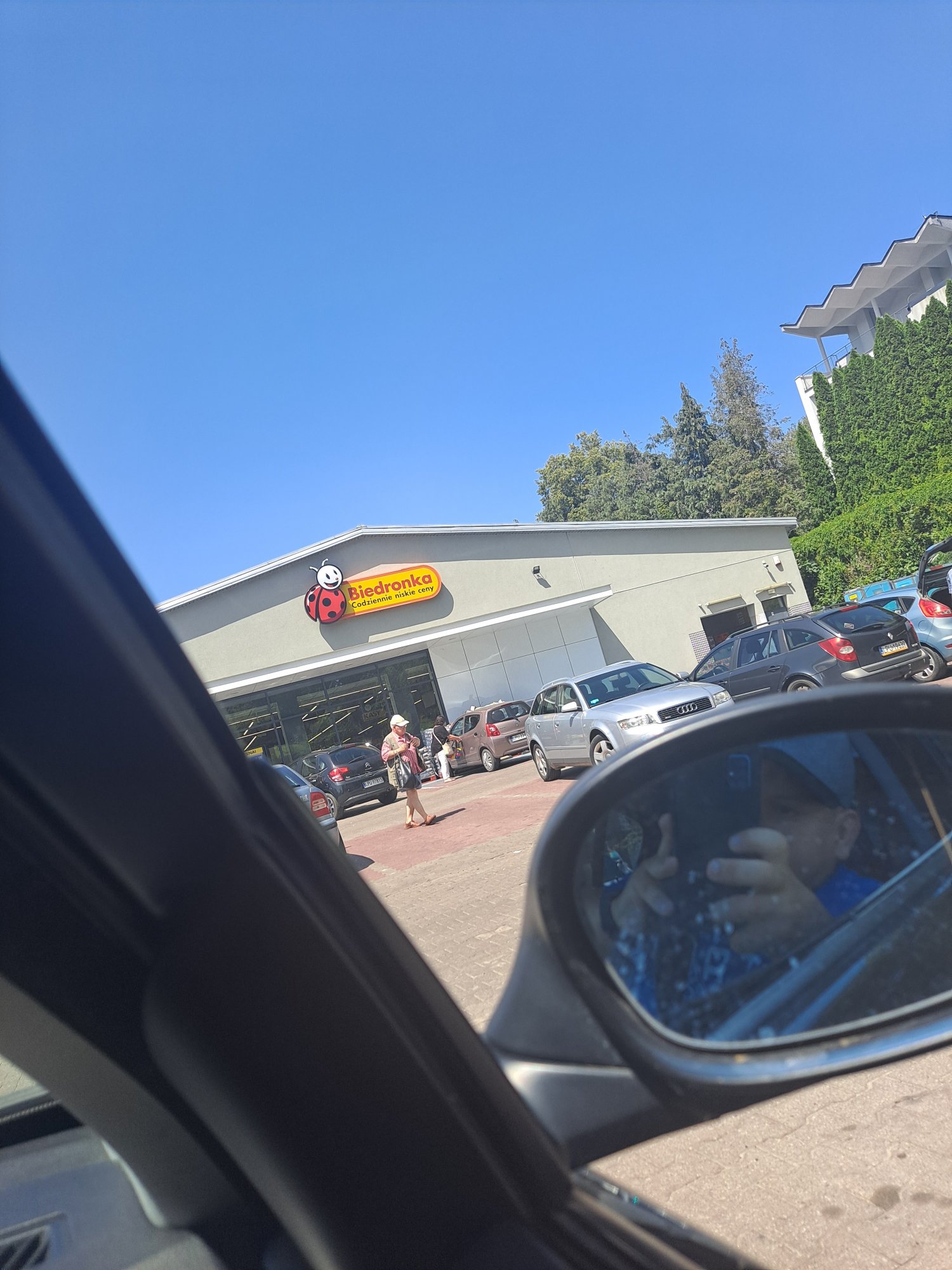 Numer rejestracyjny LPU 19639 posiada RENAULT LAGUNA GRANDTOUR - LPU19639