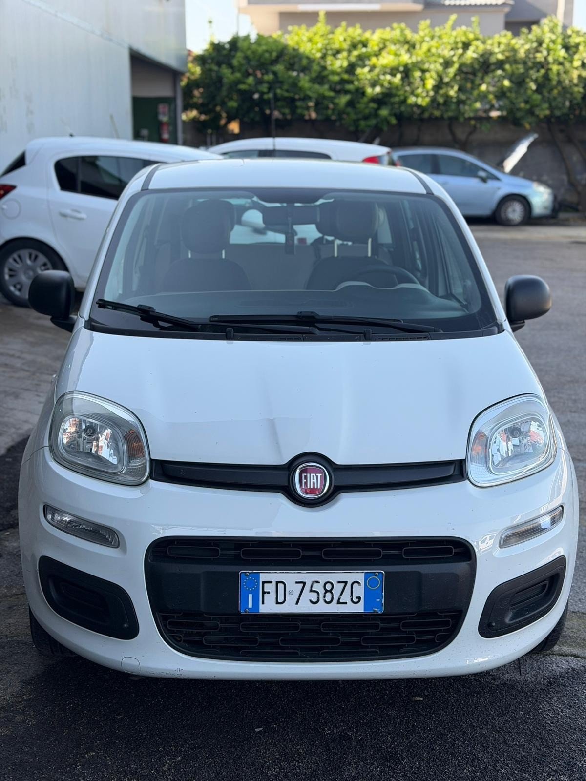 Numer rejestracyjny FD758ZG posiada FIAT Panda 3a serie