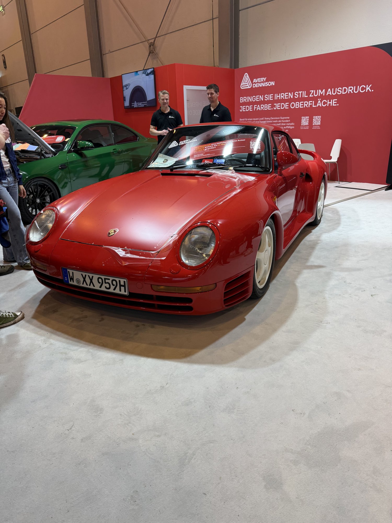 Numer rejestracyjny WXX959H posiada Porsche 959