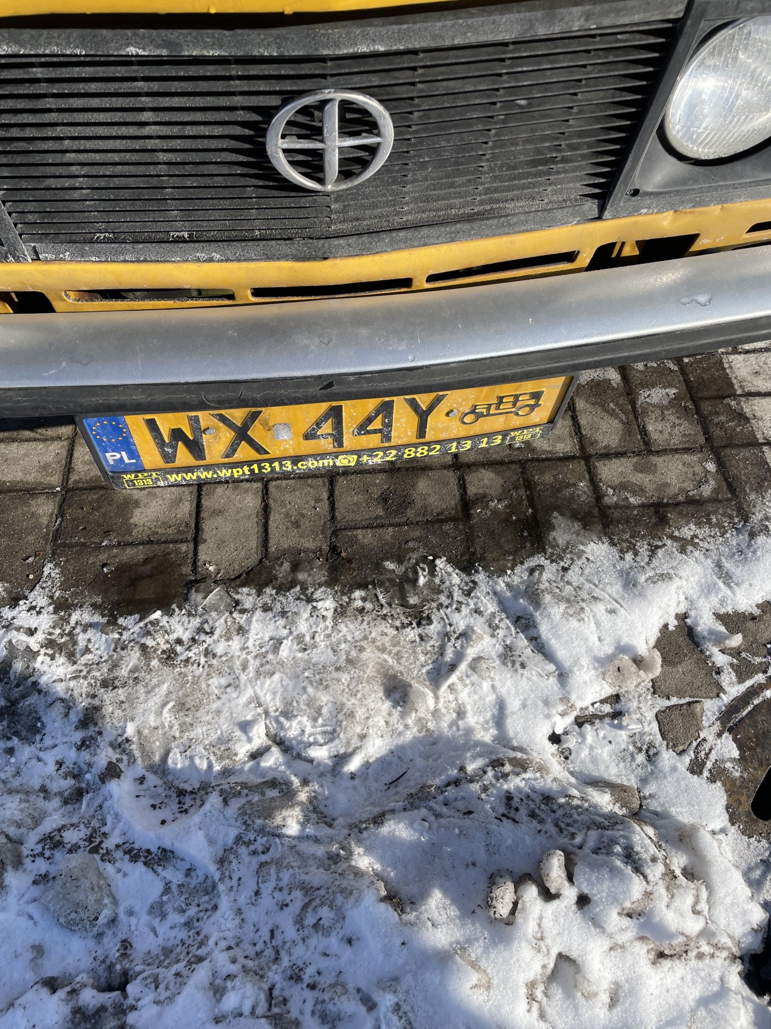 Numer rejestracyjny WX 44Y posiada FSO-WARSZAWA 125P - WX44Y