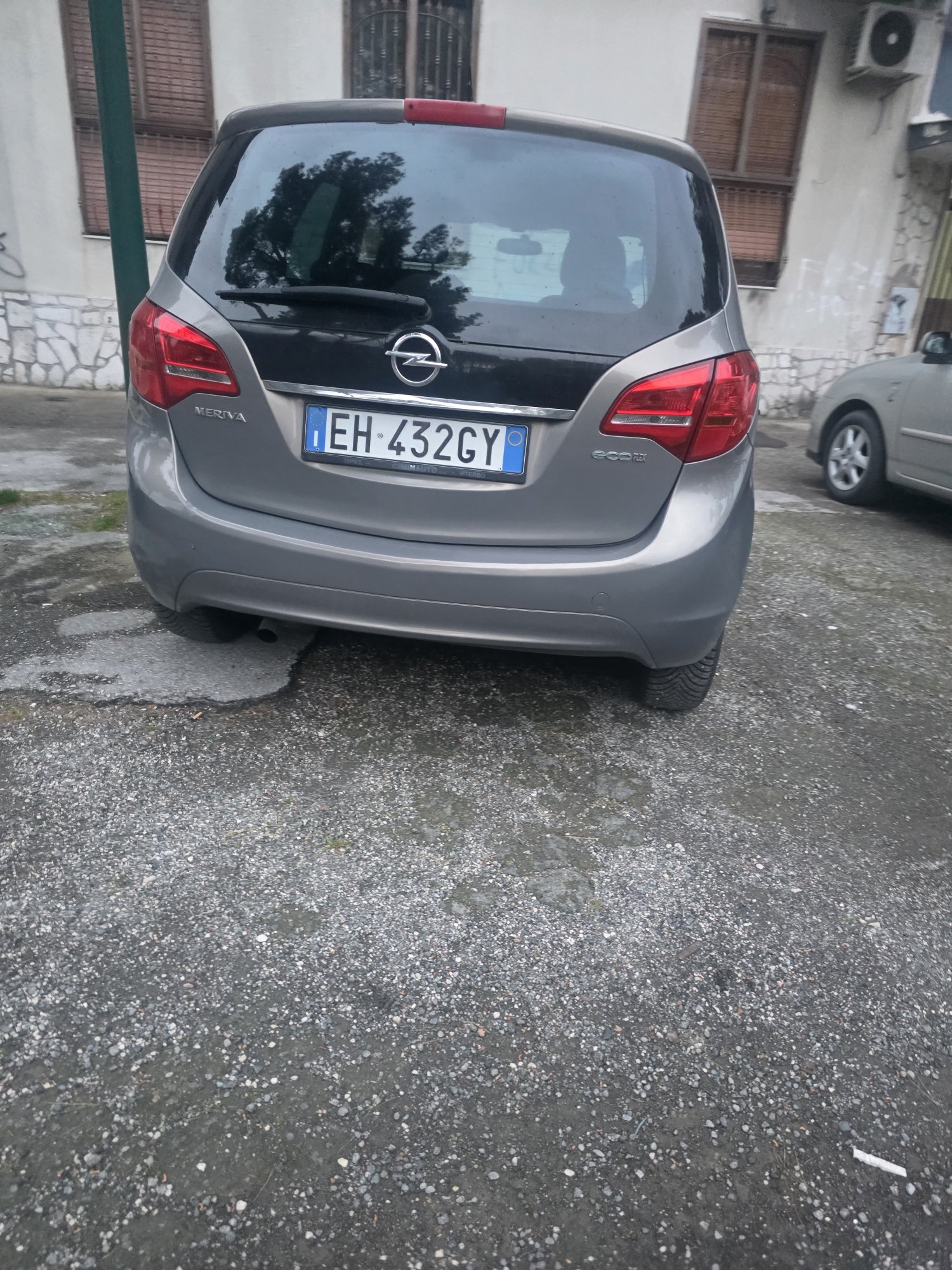 Numer rejestracyjny EH432GY posiada OPEL Meriva 2a serie