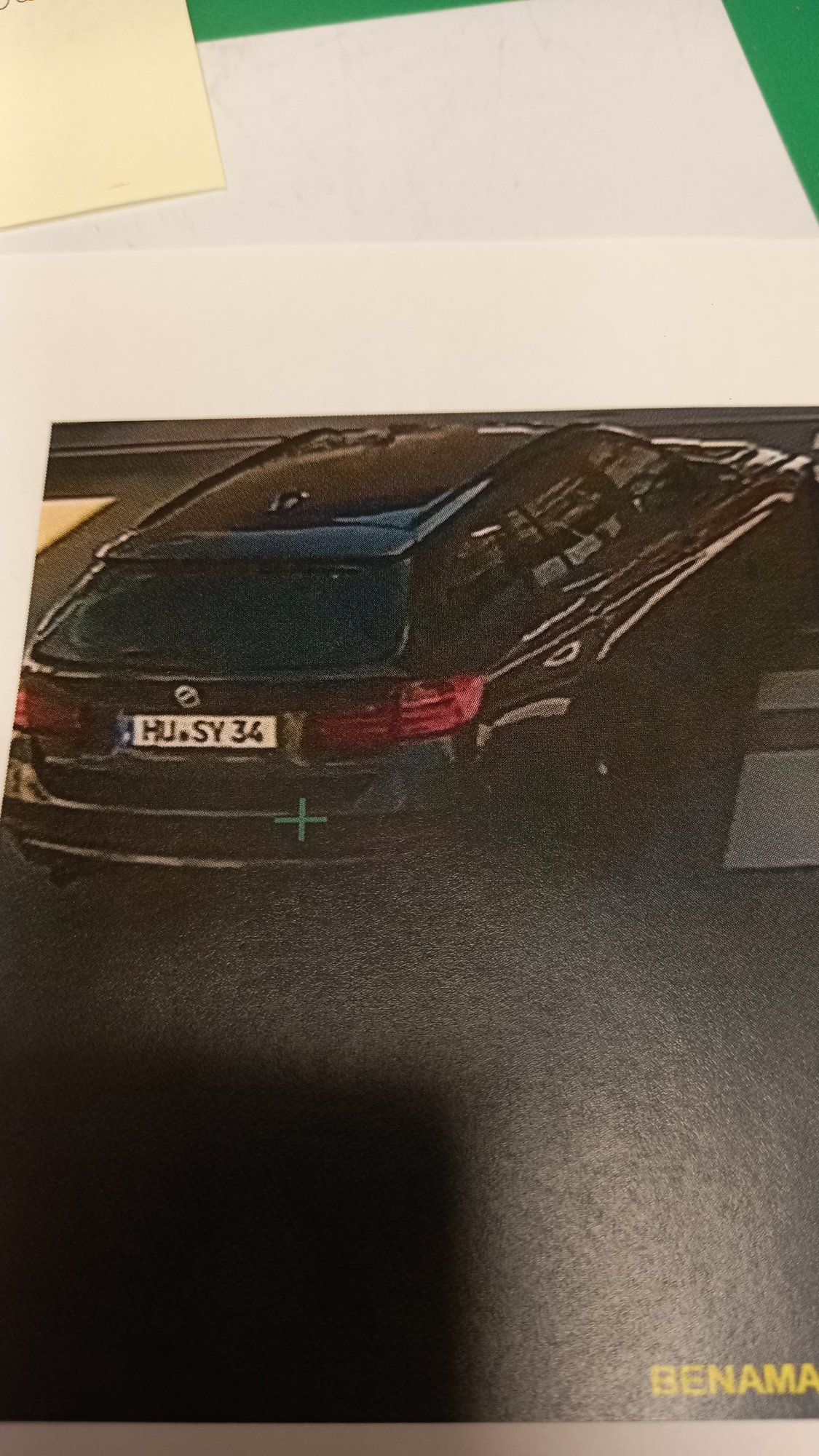 Numer rejestracyjny HJSY34 posiada BMW 