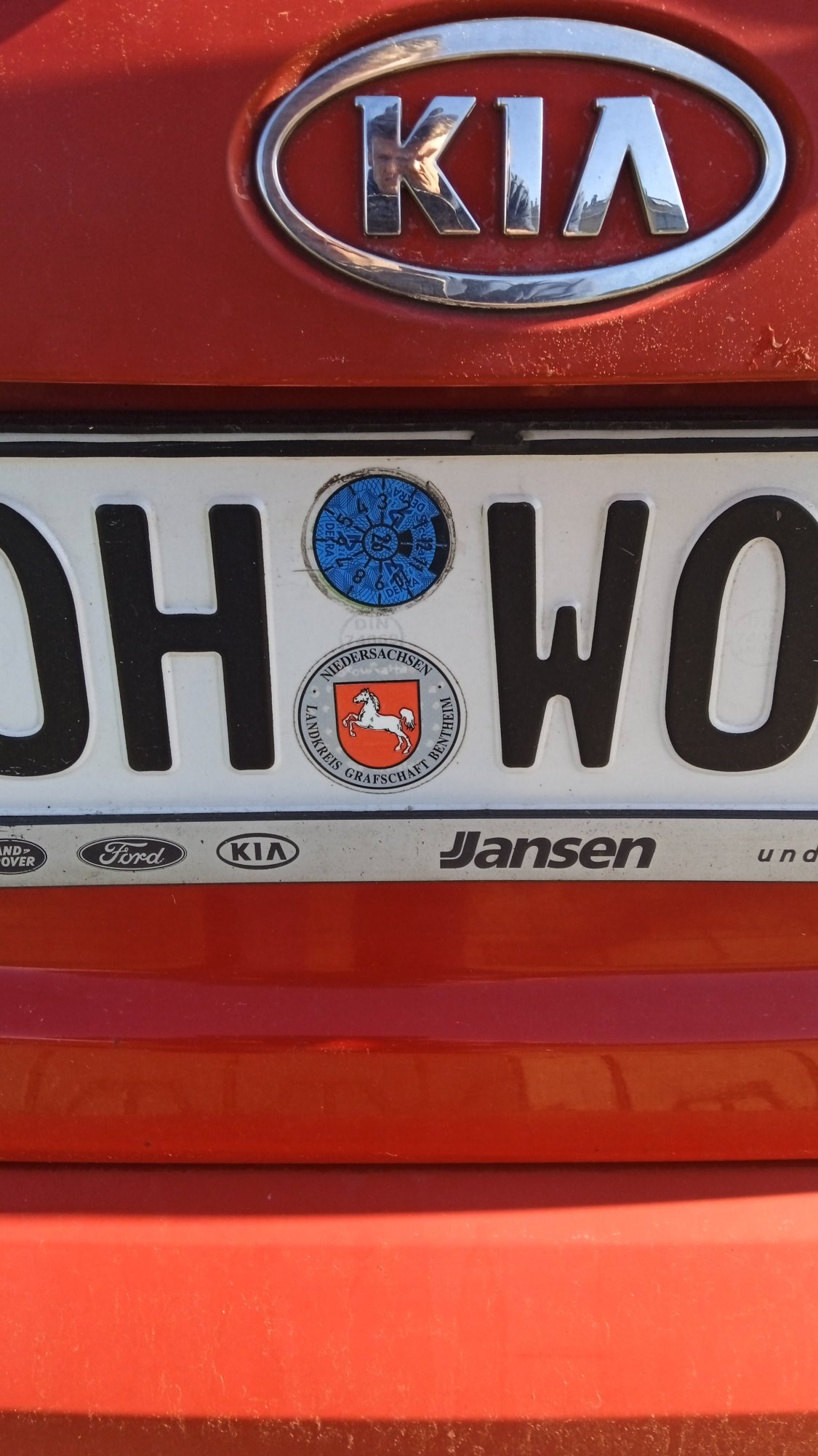 Numer rejestracyjny DHWO posiada Kia 