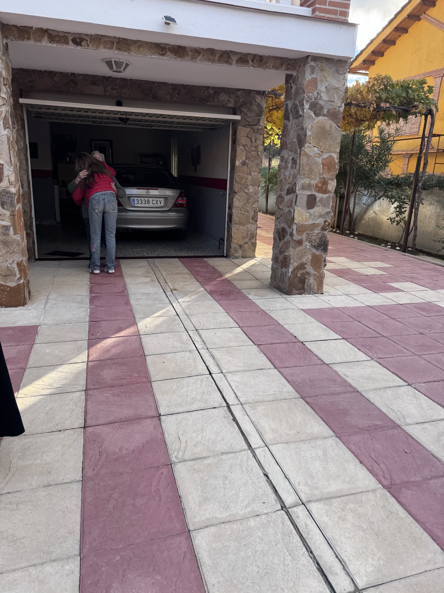 Numer rejestracyjny 3338CXV posiada MERCEDES C (203)