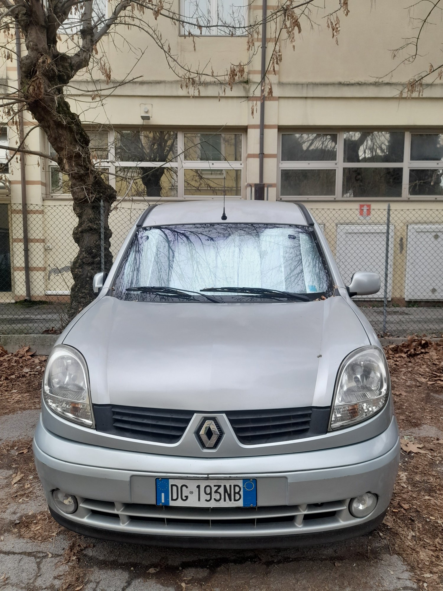 Numer rejestracyjny DC193NB posiada RENAULT Megane-Scenic 1a s. Numer rejestracyjny DC193NB posiada RENAULT Megane-Scenic 1a s.