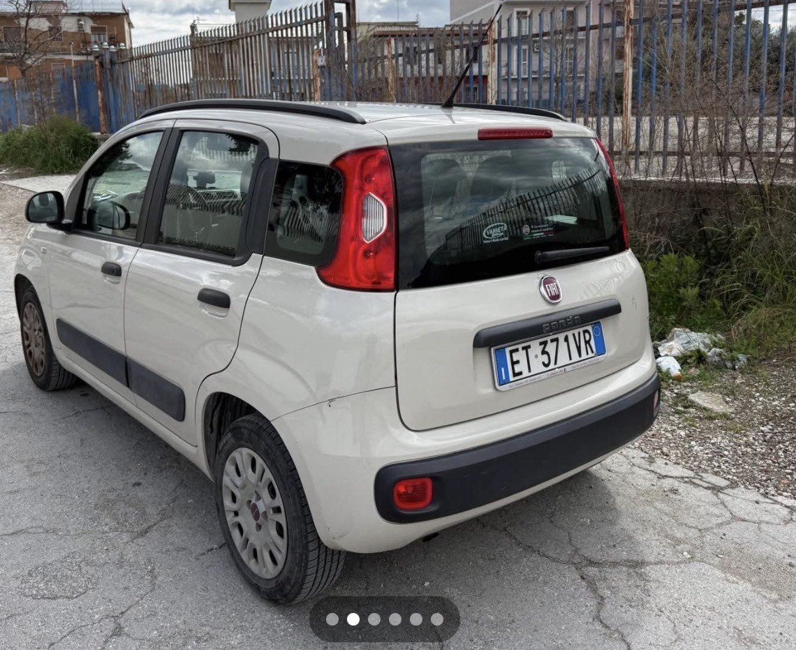Numer rejestracyjny ET371VR posiada FIAT Panda 3a serie